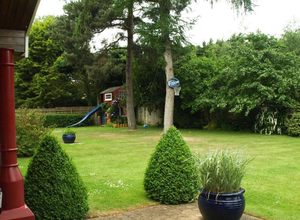 Surlingham Lodge Garden Cottage In Rspb Village Near Norwich Bagian luar foto